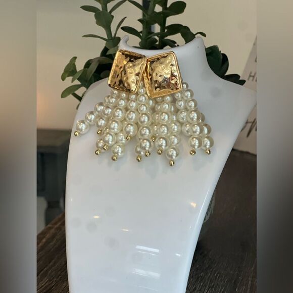 Golden Pearl Drop Earrings! - Picture 6 of 6